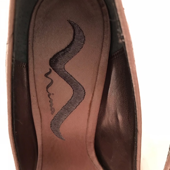 Nina beige satin/glitter 4” size 6 dressy heels - Picture 6 of 7